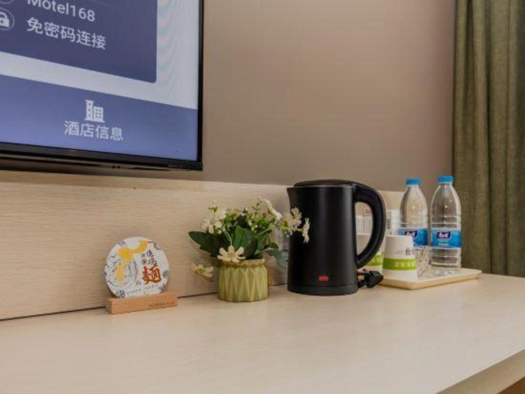 Home Inn Plus Shanghai New International Expo Center Yushan Road Yuanshen Sports Exterior photo