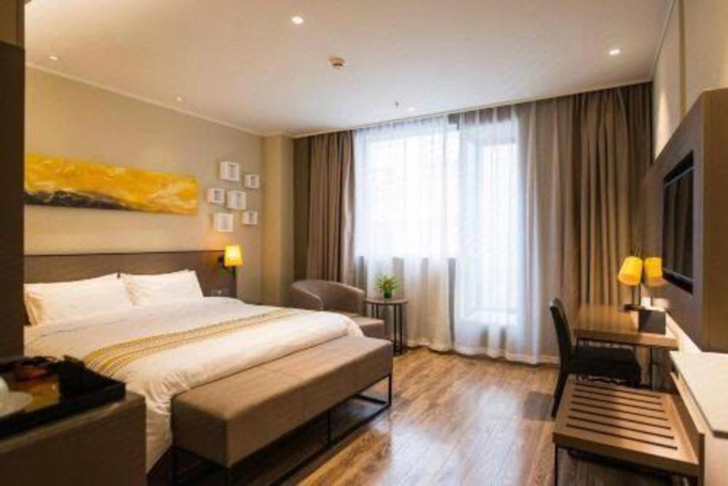 Home Inn Plus Shanghai New International Expo Center Yushan Road Yuanshen Sports Exterior photo
