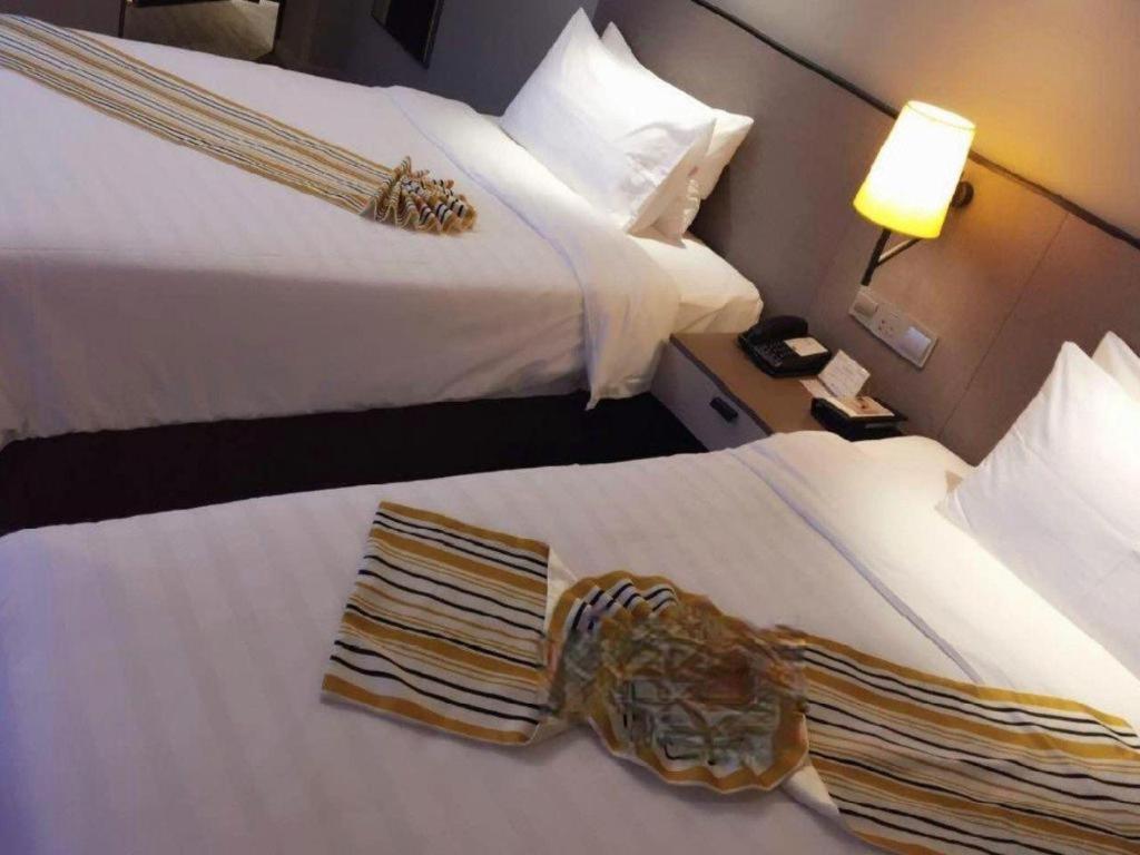 Home Inn Plus Shanghai New International Expo Center Yushan Road Yuanshen Sports Exterior photo